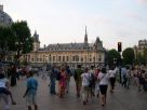  jeunesse sur la Place Saint-Michel